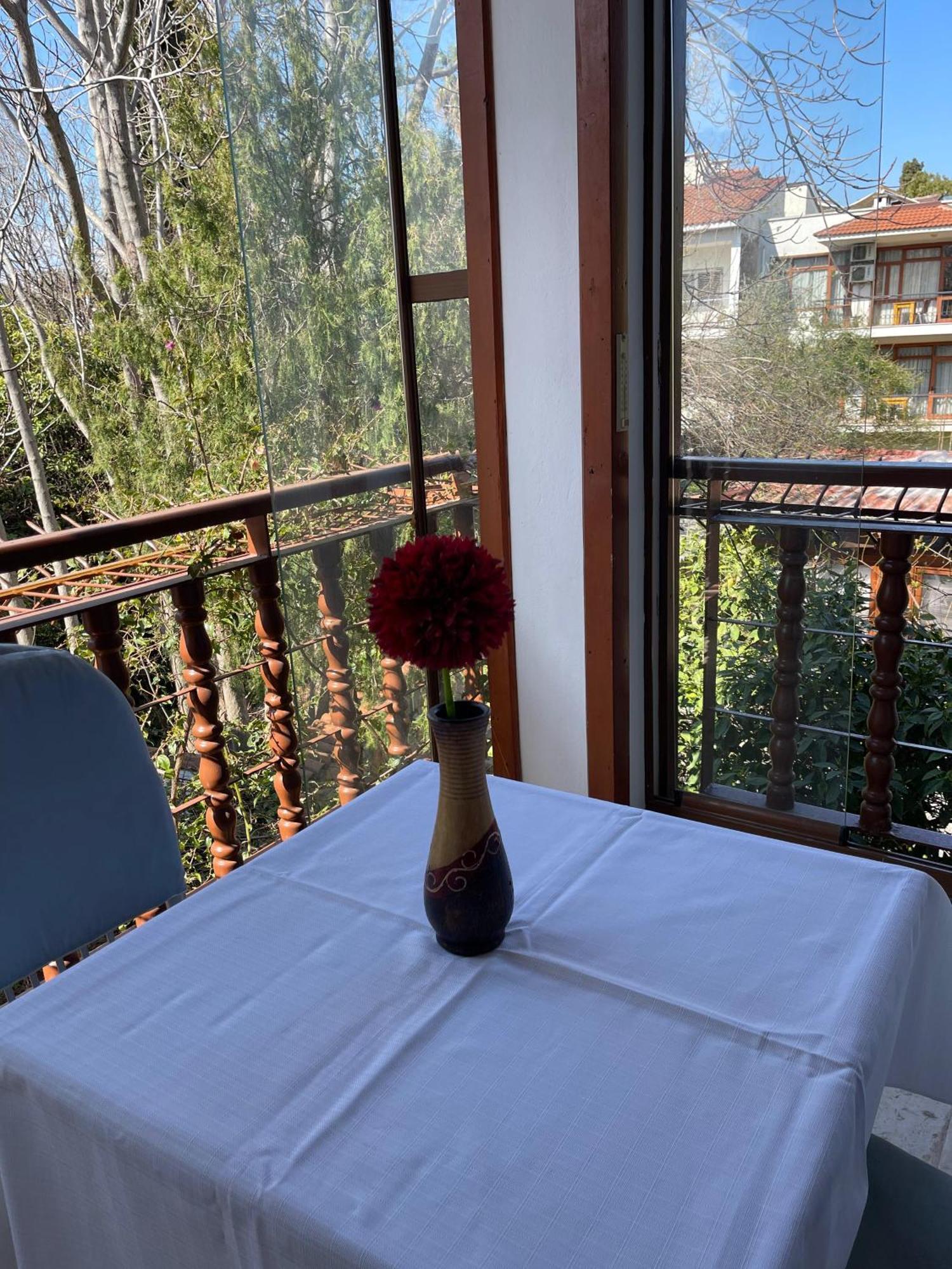 Hotel Karyatit Kaleici Antalya Buitenkant foto