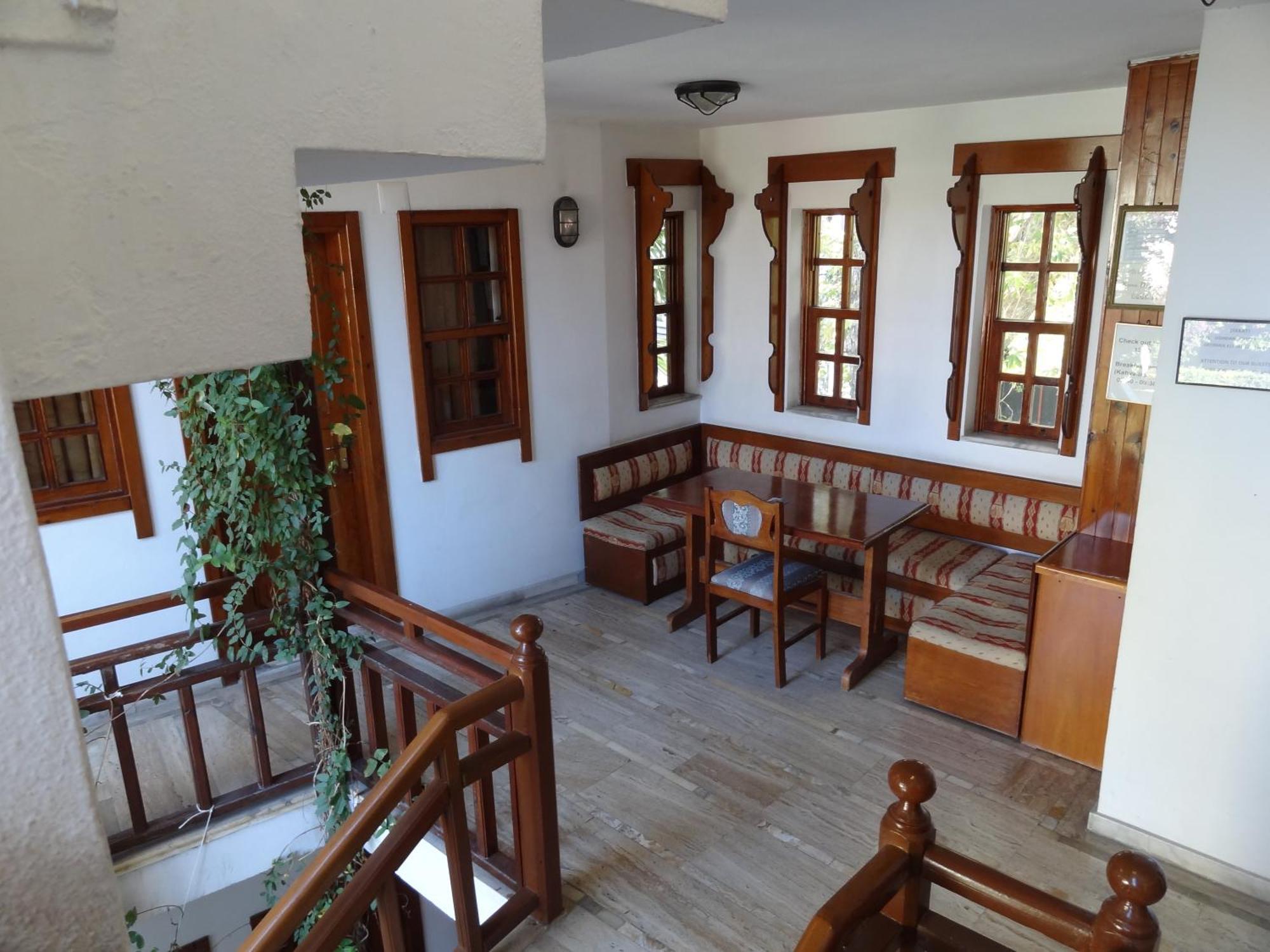 Hotel Karyatit Kaleici Antalya Buitenkant foto