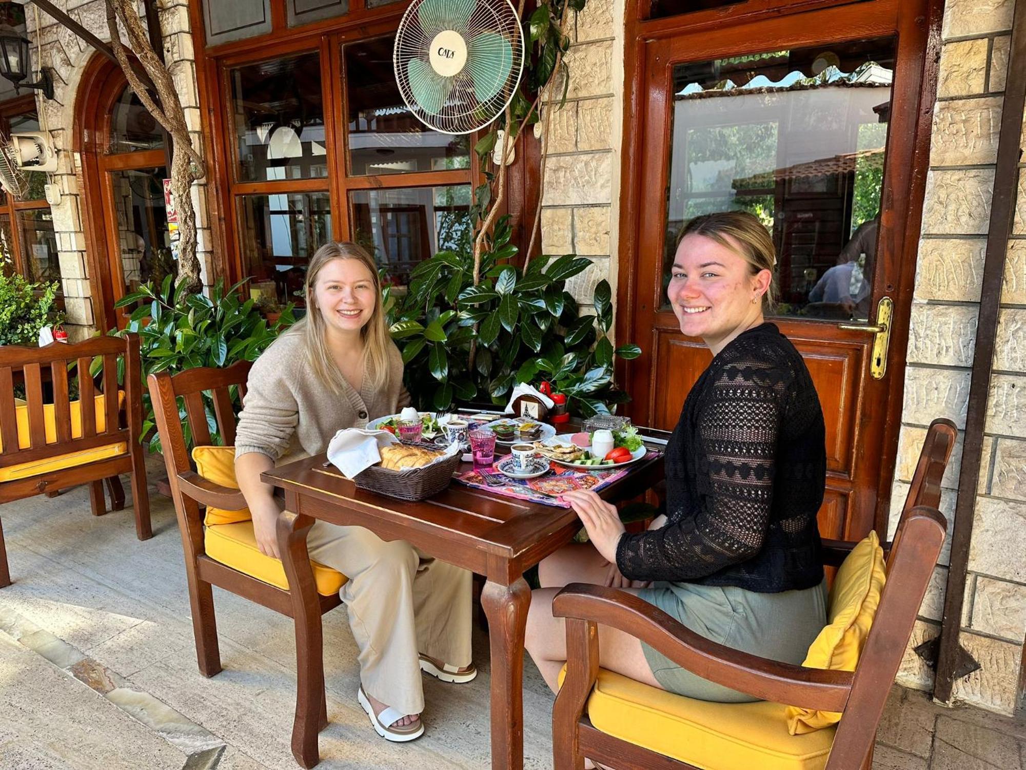 Hotel Karyatit Kaleici Antalya Buitenkant foto