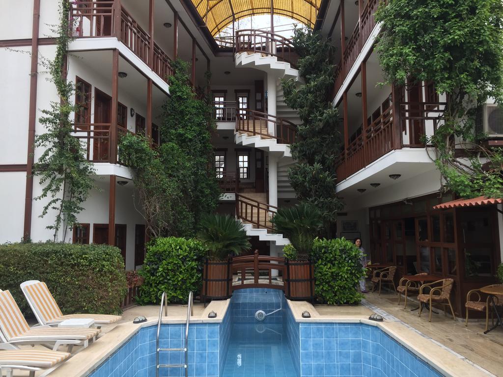 Hotel Karyatit Kaleici Antalya Buitenkant foto