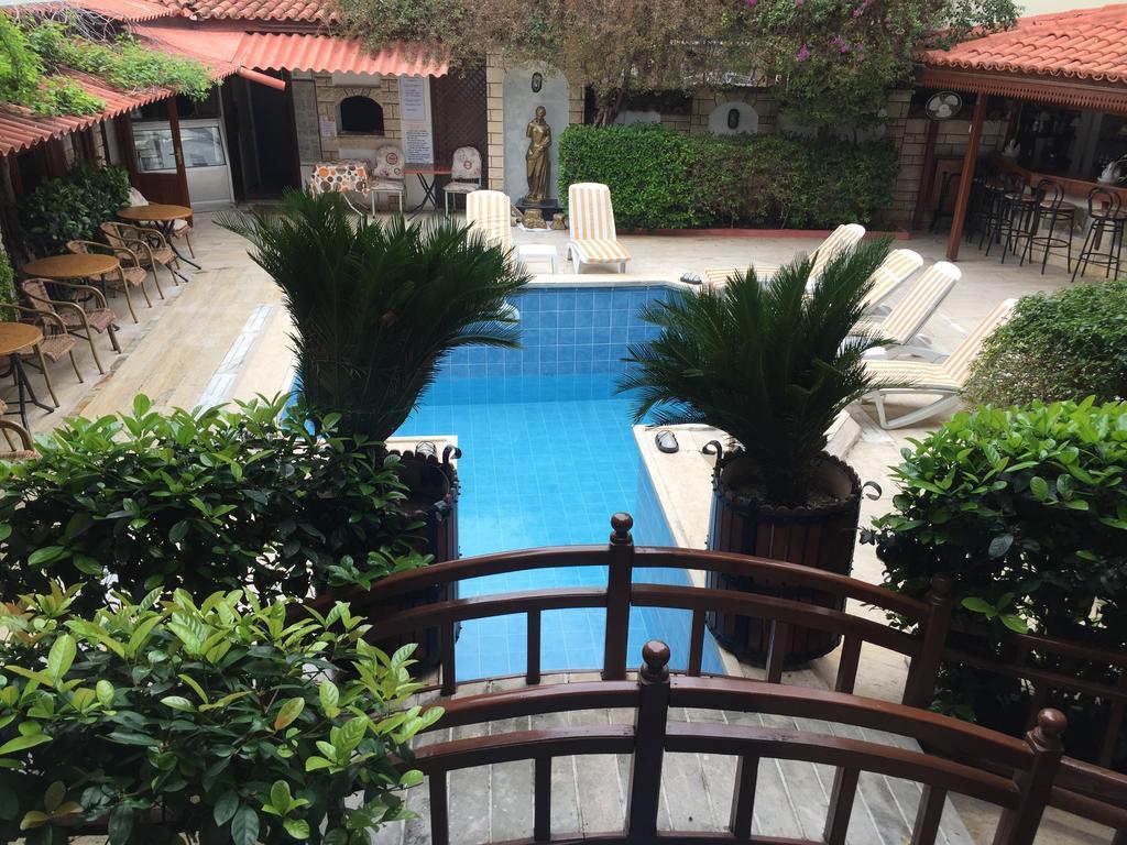 Hotel Karyatit Kaleici Antalya Buitenkant foto