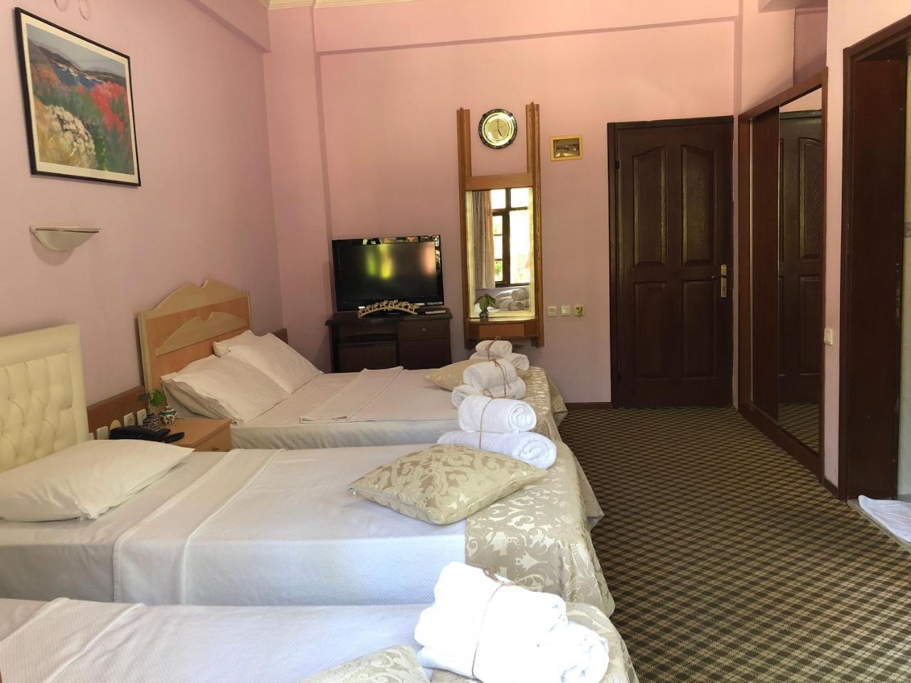 Hotel Karyatit Kaleici Antalya Buitenkant foto